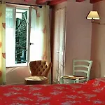 Les Cascades - De Charme 3*