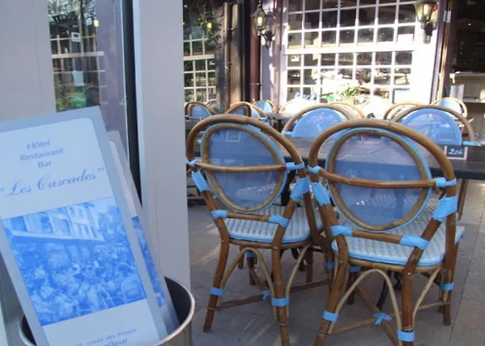 叠水瀑布 – 迷人酒店 3*