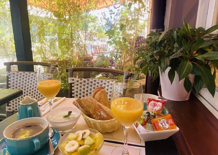 叠水瀑布 – 迷人酒店