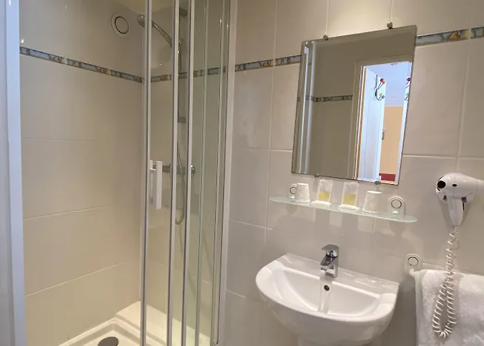 叠水瀑布 – 迷人酒店 3*